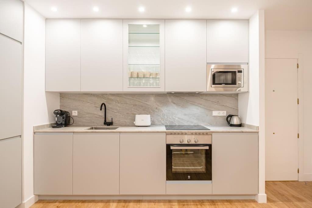 マドリードGran Via VI Calle Jacometrezo 2Br 2Bhアパートメント エクステリア 写真