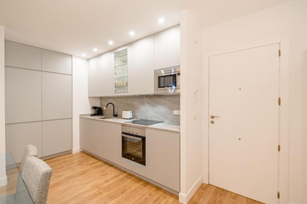 マドリードGran Via VI Calle Jacometrezo 2Br 2Bhアパートメント エクステリア 写真