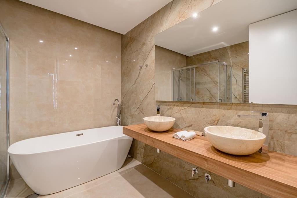 マドリードGran Via VI Calle Jacometrezo 2Br 2Bhアパートメント エクステリア 写真