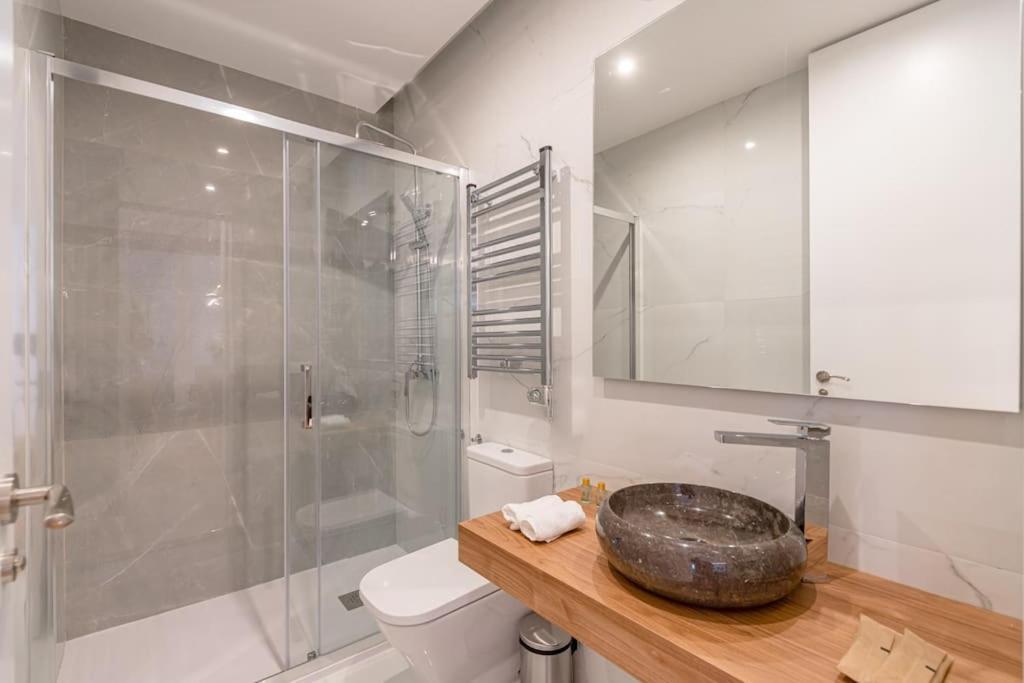 マドリードGran Via VI Calle Jacometrezo 2Br 2Bhアパートメント エクステリア 写真